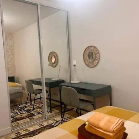 Rent A - Kremlin لو كرملين-بيستر